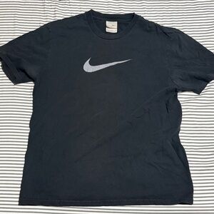 2000’s made in Canada Nike Men's Black T-Shirt